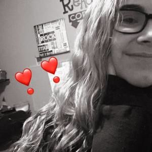 Meet your Posher, Ella